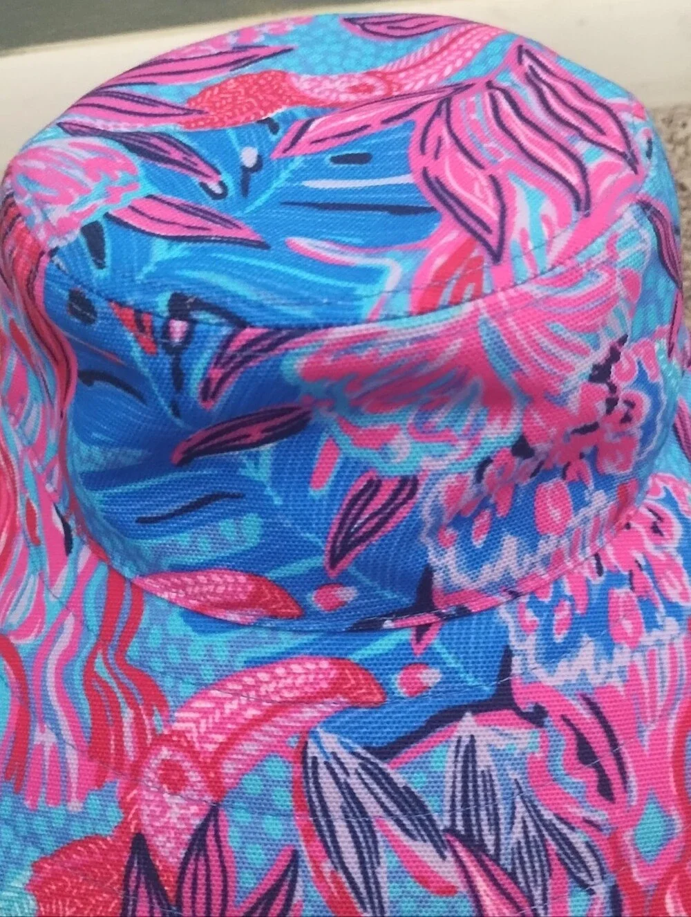 Lilly Pulitzer Ruby Red Wild Times Sun Bucket Hat Pink Blue Tropical Beach